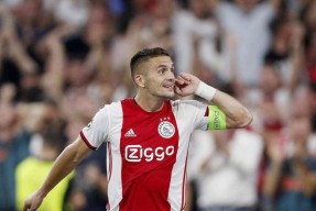 问鼎官方网站 -波特兰开拓者冲刺阶段官宣签约，志在荷甲名次提升，质疑声仍在，轮换策略成焦点 