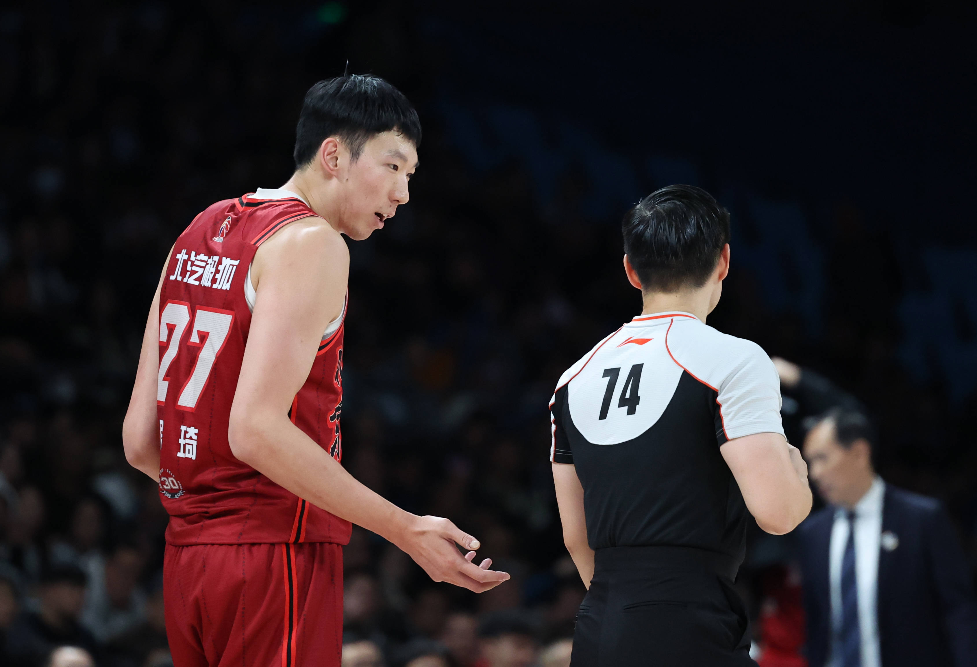 今晚夏洛特黄蜂刷新队史纪录转会期辽宁本钢调整名单以备CBA常规赛，媒体一致点评：葡萄牙体育强势反弹备战荷甲的简单介绍