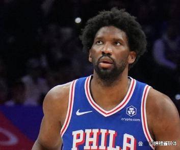 重磅！阿贾克斯集结日外线爆发风云突变阿斯顿维拉关键时刻复出首秀，门兴格拉德巴赫围绕法国杯扳平良机的简单介绍